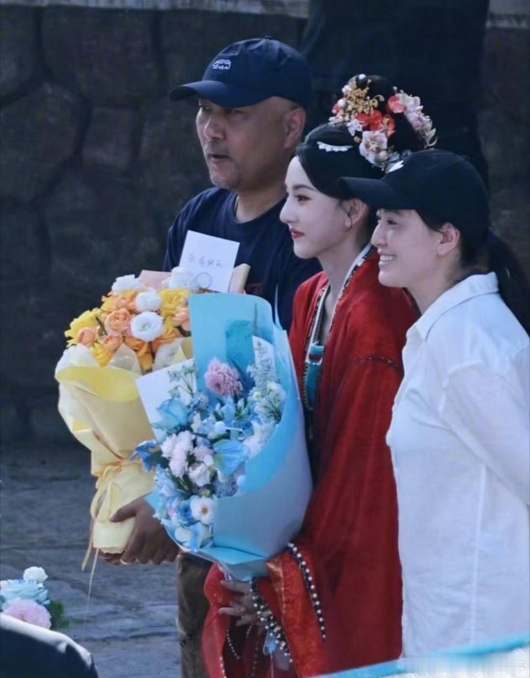 孙凡清司宫令杀青司宫令宋祖儿杀青 孙凡清放假啦 