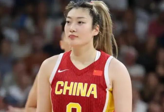 战术的取舍：李梦持球打法与团队体系的碰撞
 
宫鲁鸣主导的这支中国女篮，核心建队