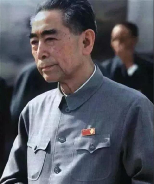 1950年，周总理在一次晚宴上对一位女子说“20年前那件事是我错了，我觉得万分抱
