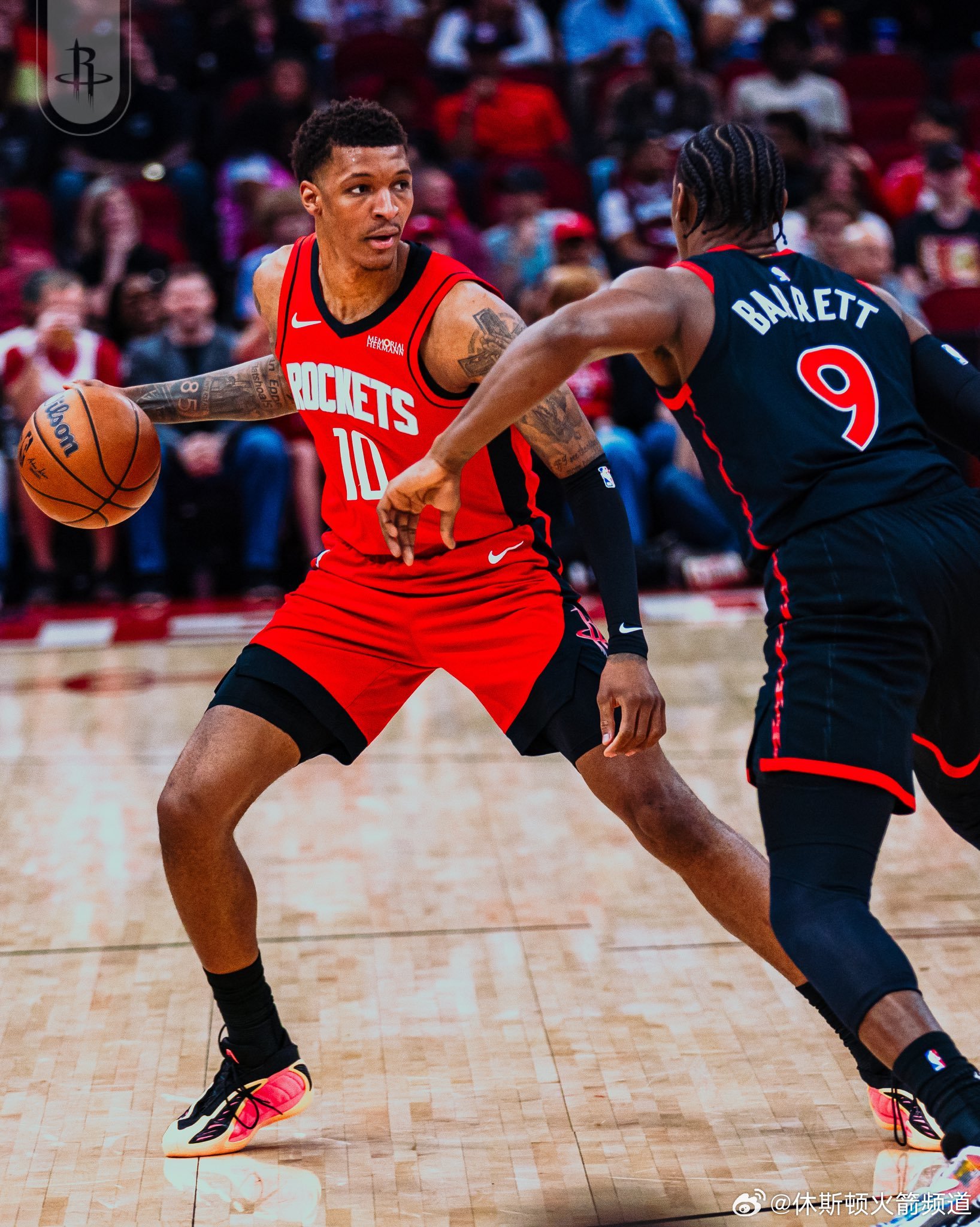 本赛季的小贾绝对进步了：15.4分（生涯新高）6.8篮板1.8次助攻（生涯新高）