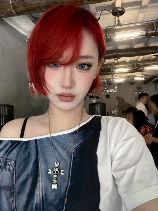 还是短发适合我