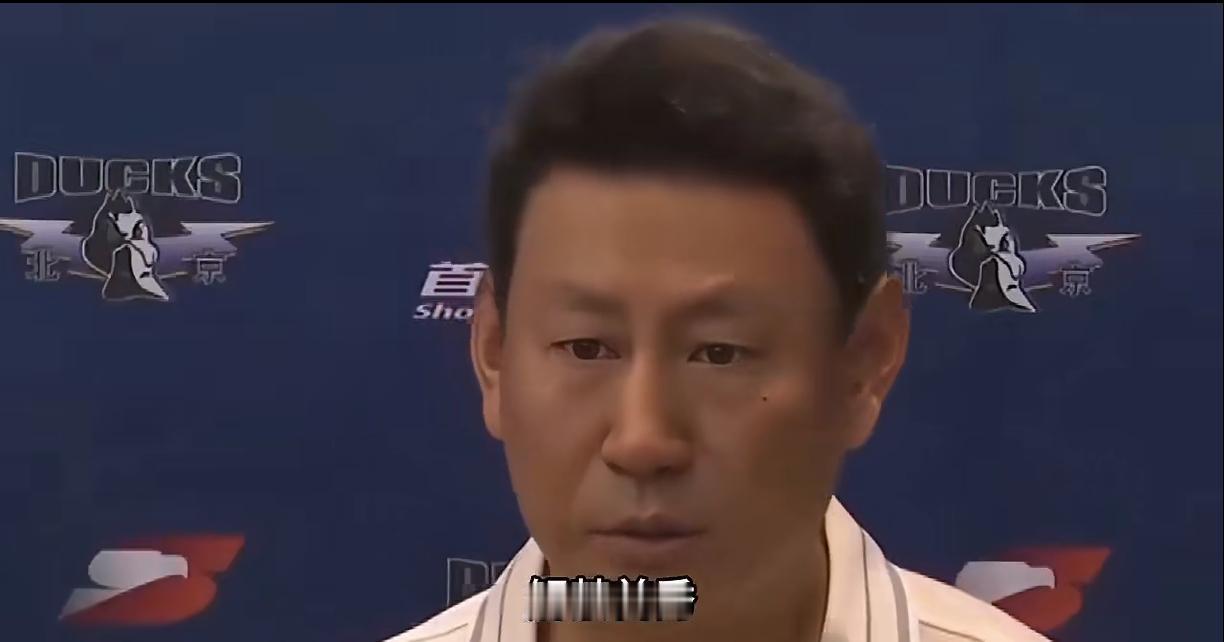 李楠解禁复出的第一场比赛就碰上许利民必须赢球的死命令，这场京鲁大战现在成了CBA