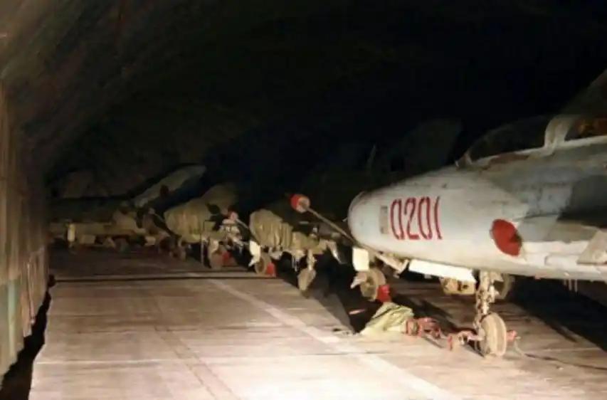 [微风]比越南还忘恩负义，拿走中国167架战机，转头就废铁价卖给西方！在我国所有