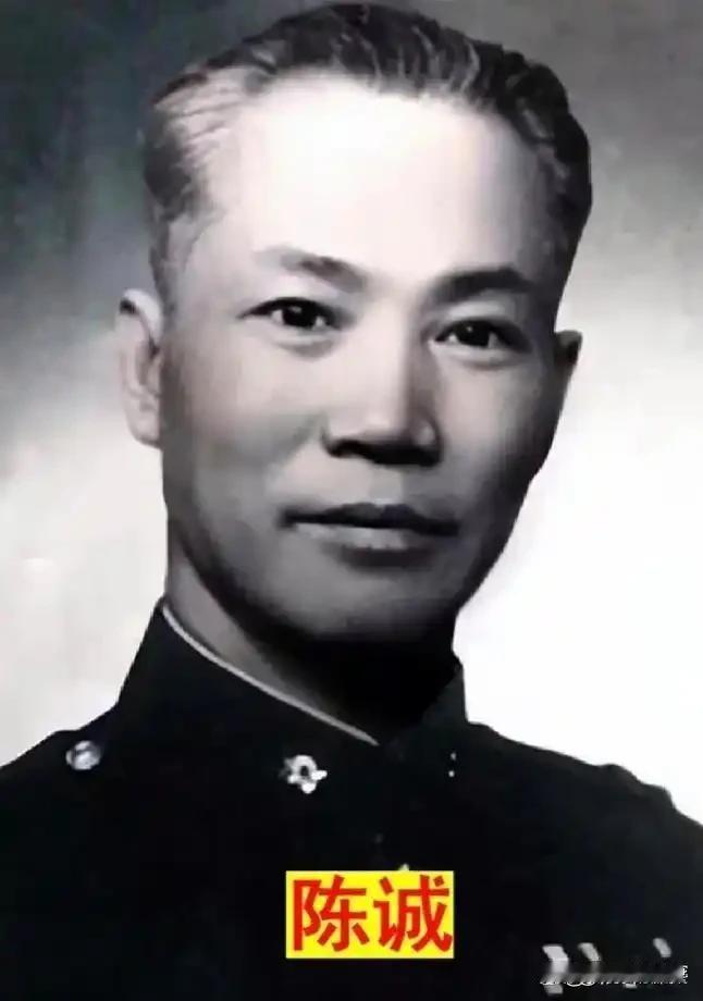 1925年陈诚奔丧绝情一幕：7年发妻求温存被踹开，举刀自刎寒透人心
 
1925