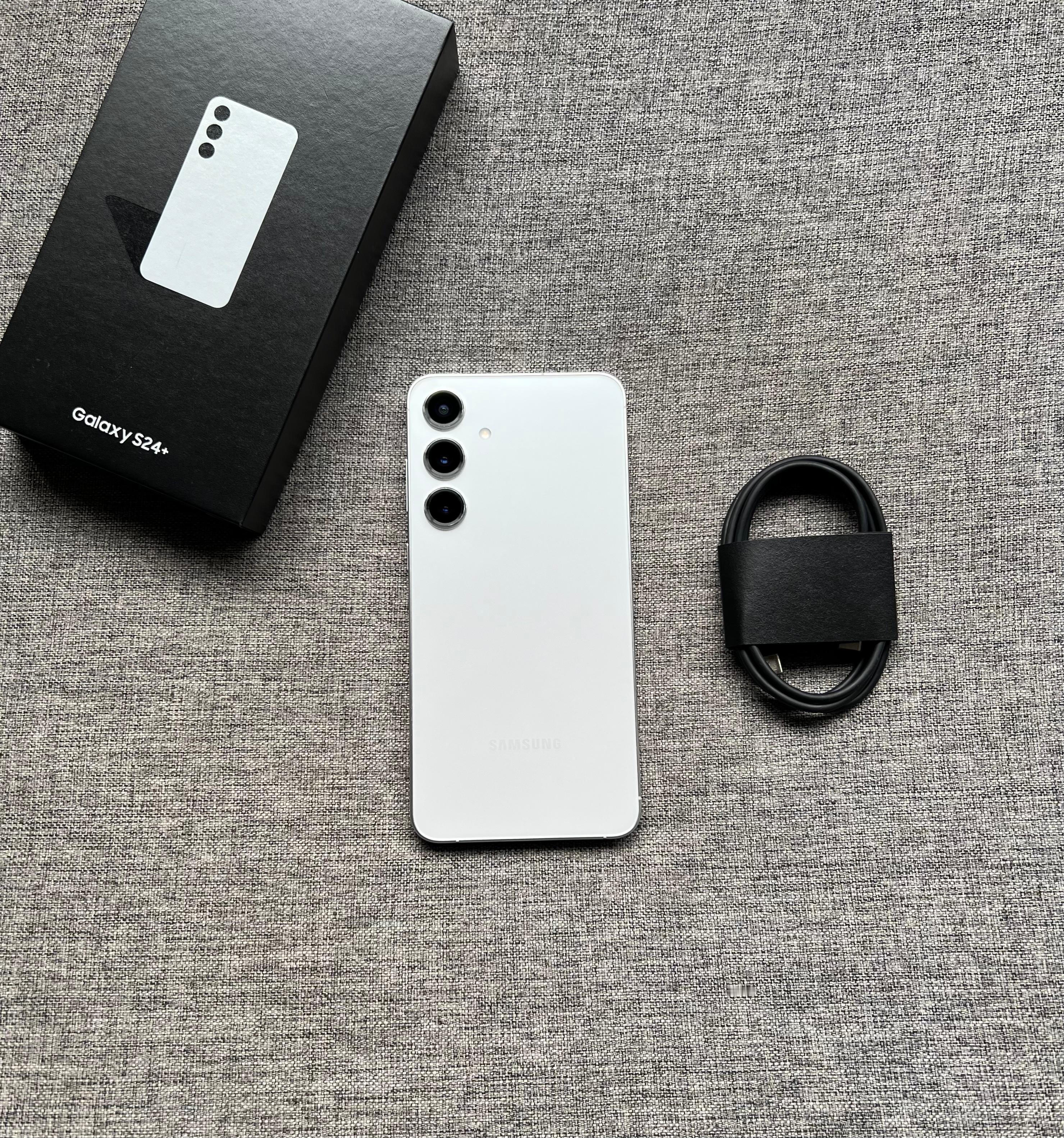 三星S24+ 12+512G 雅岩灰，屏幕完美，中框小磕碰，盒子配件全套，店保三