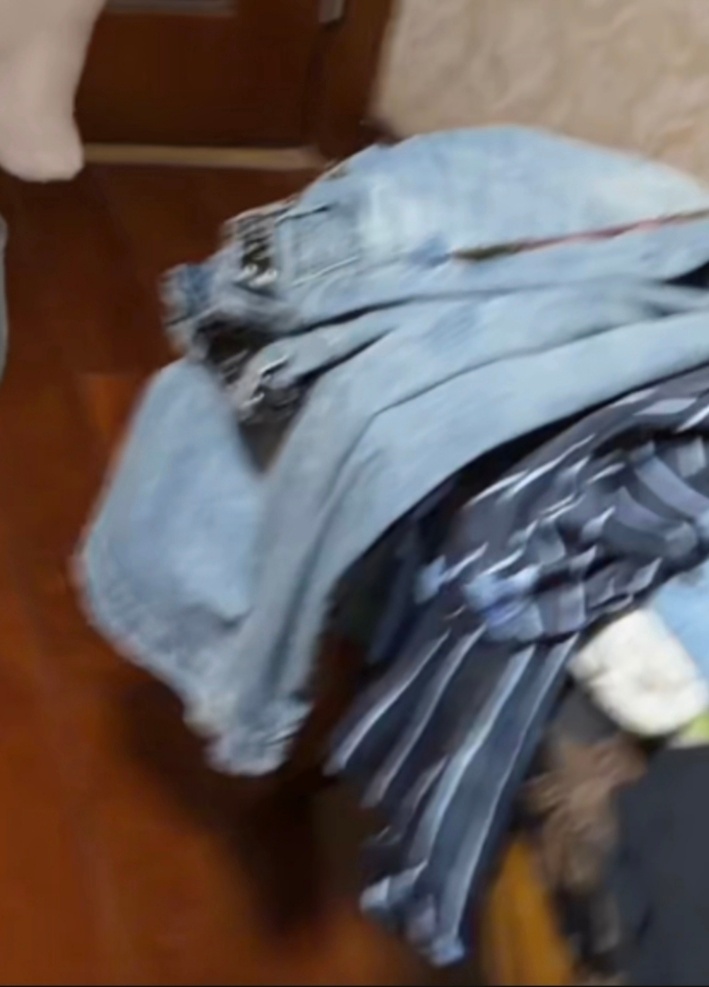 整理衣服➕打包，李煜东四代整理塑🈶东东不会要出外务了吧，煜感发力 ​​​