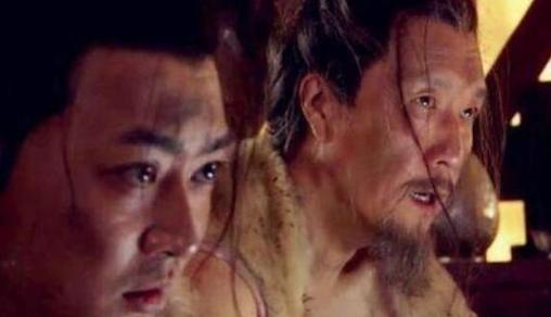 1135年，宋徽宗死后，金兵将他的尸体放在火上烤了三天三夜，期间还不停地注水，最