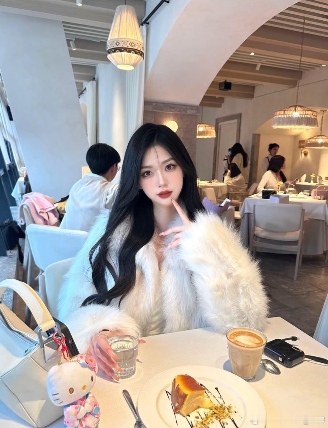 王凡君老师[超话]   