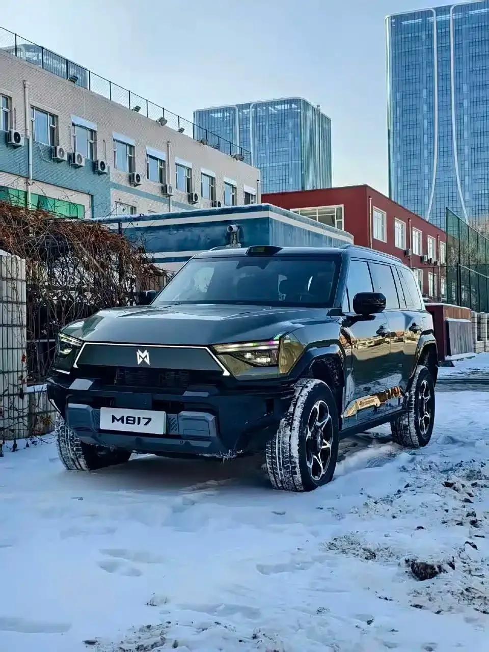 2025年7月猛士M817开启预售，预售价32.99万起，发布仅1小时，小定即突