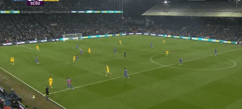 带球入场？[what]原来如此！真的很要命，一脚球，一脚球，一脚捅死球。#天南地