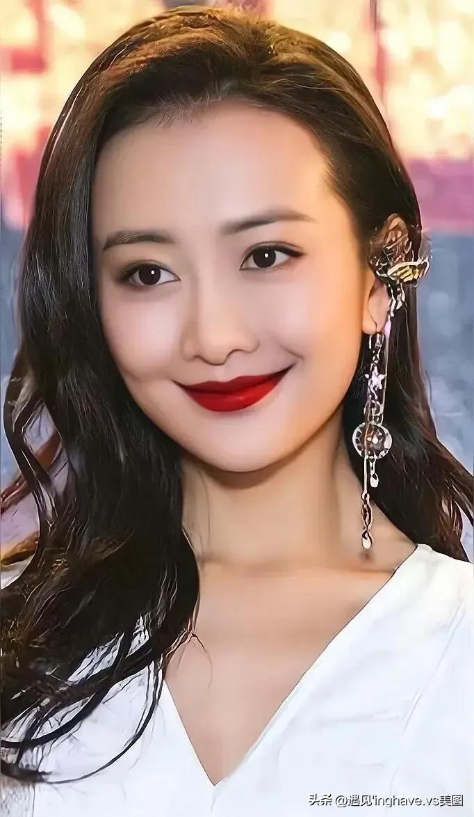 王鸥高挑大美女气质好