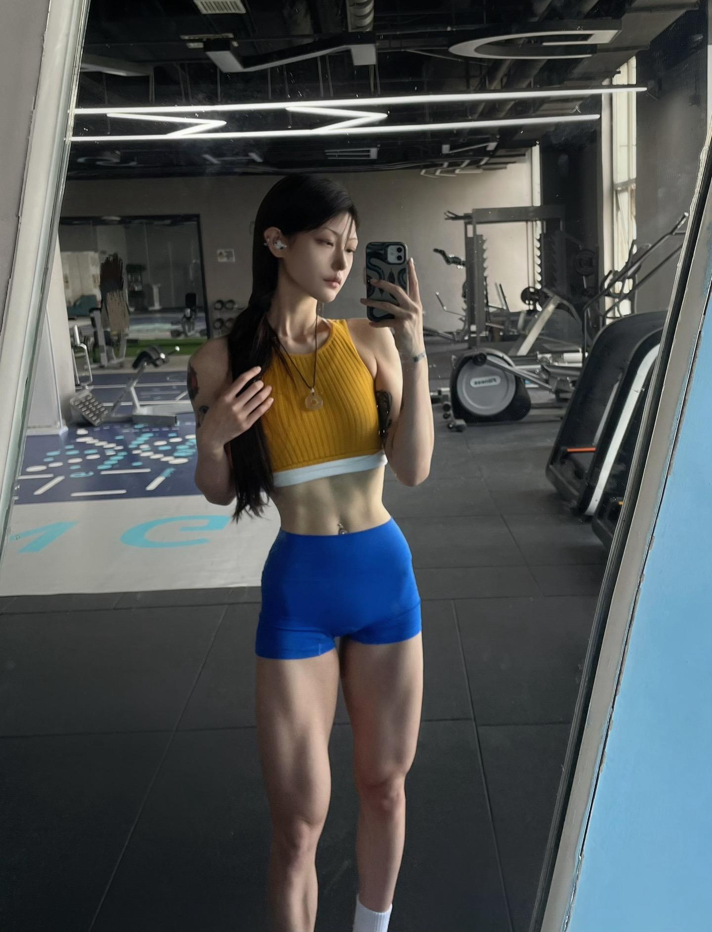诸般枷锁囚真我