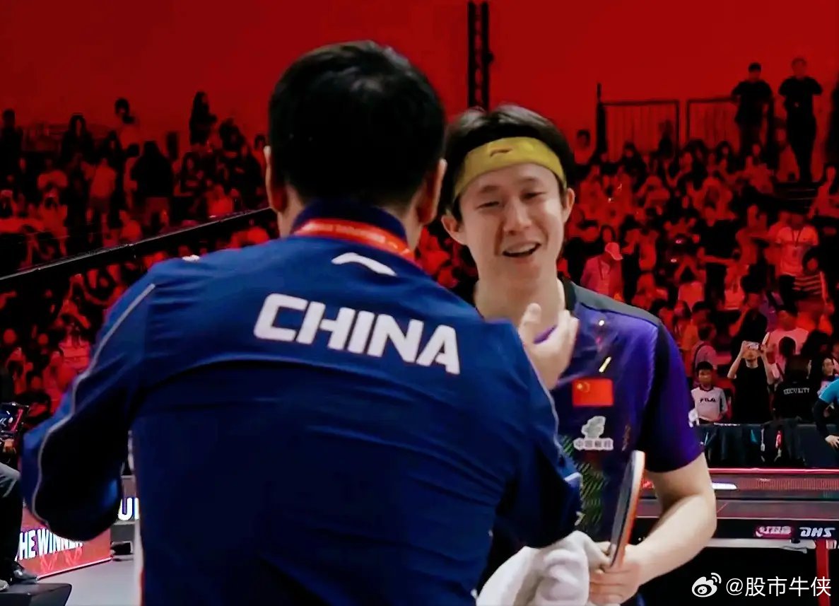 王楚钦4:0零封林昀儒，强势夺冠，采访时说少见的霸气！记者问：恭喜王楚钦，拿到新