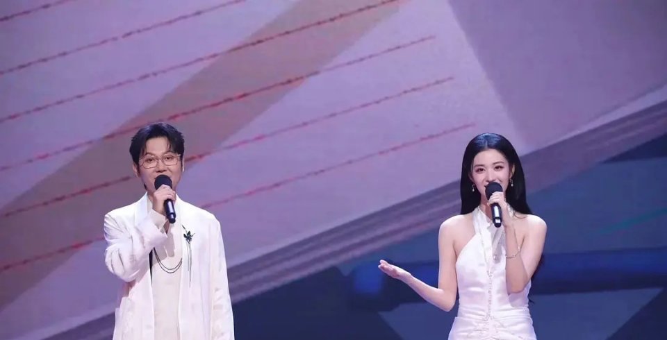 王楚然的笑感觉这么奇怪啊咋 ​​​