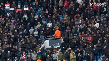 失望透顶！利物浦58分钟0-4落后曼城，很多红军球迷直接起身离场！曼城利物浦曼城