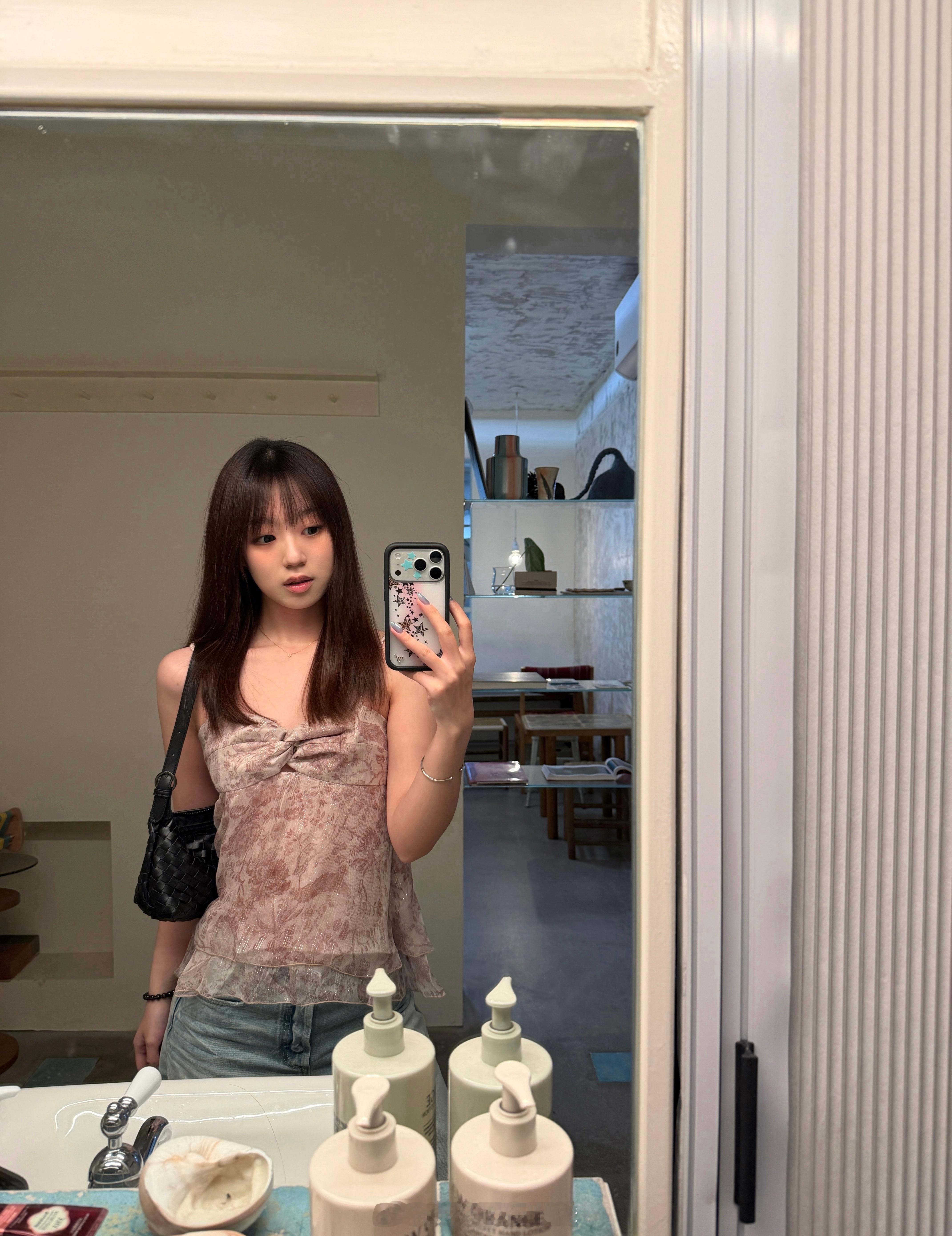 富人新标识：iPhone戴wf手机壳！ 