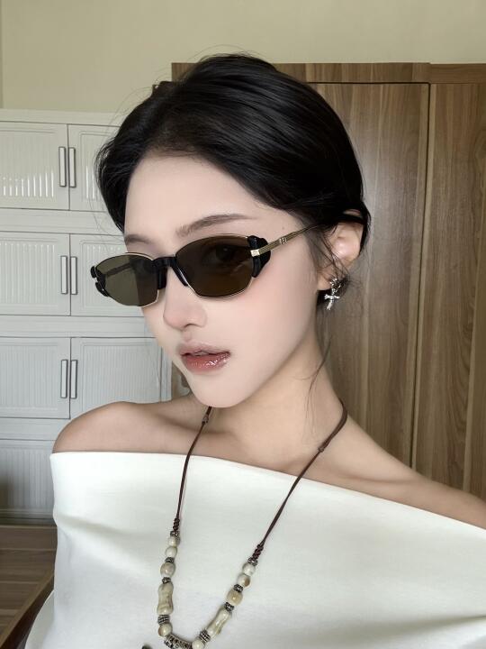 墨镜是最好的时尚单品