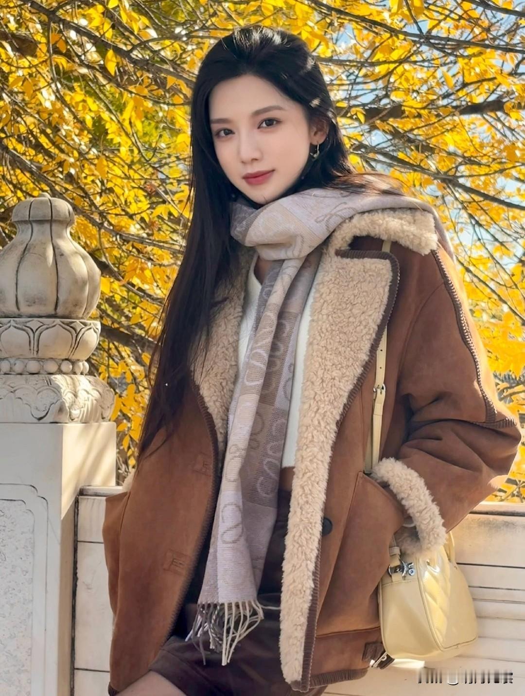 我叫黄，叶，秋，是不是很应景？什么样的女孩你看一眼就会心动 晒一晒让你一眼惊艳的