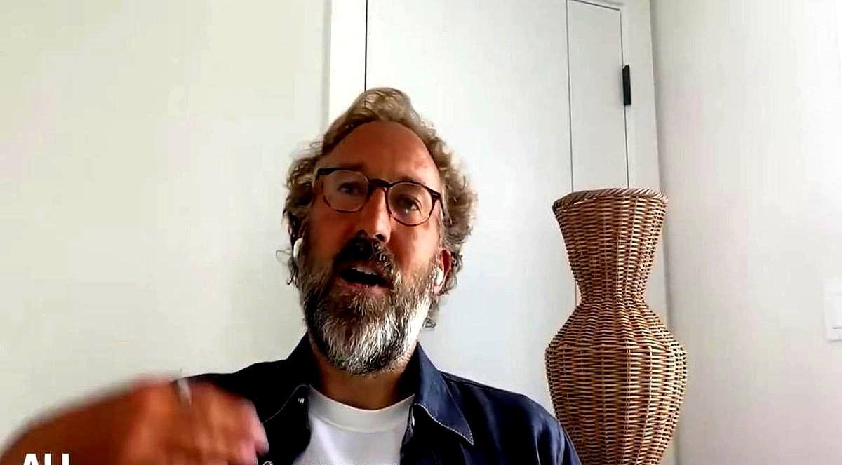 硅谷那帮搞最前沿AI的天才，最近居然干出了一件极度荒诞的事
 

为了给吞电的显