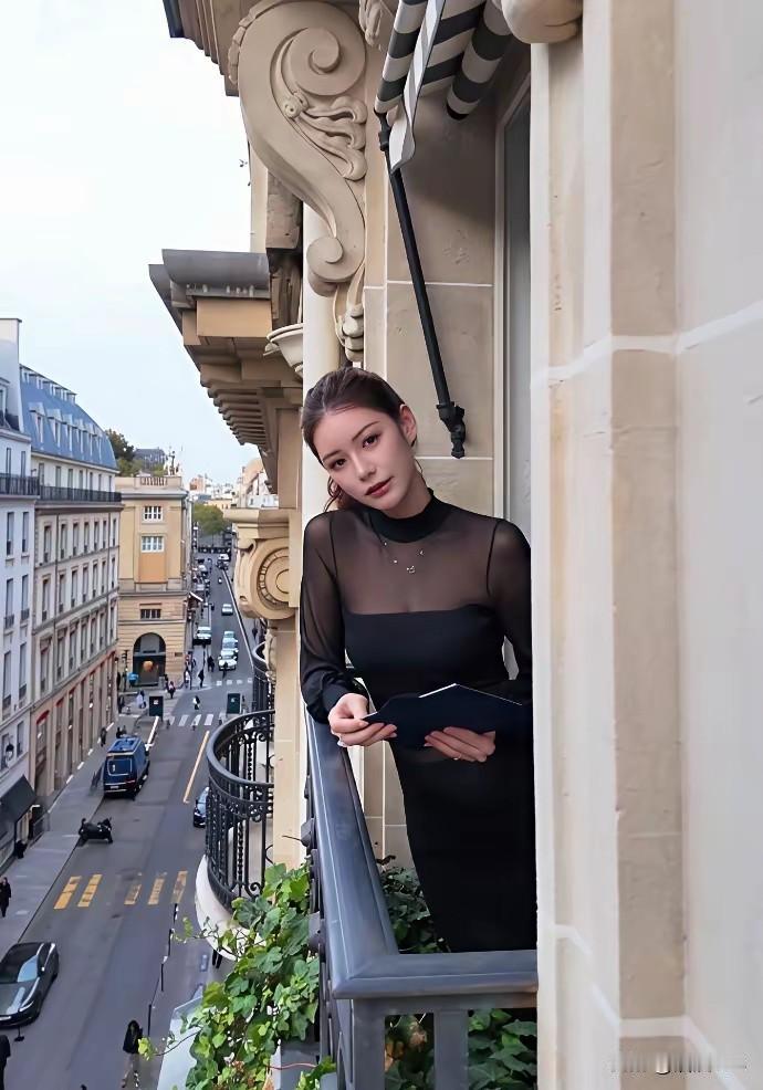马晓梅天生就是事业型女性，身材超好，要说他一点都没有沾汪小菲的光，那是不可能的，