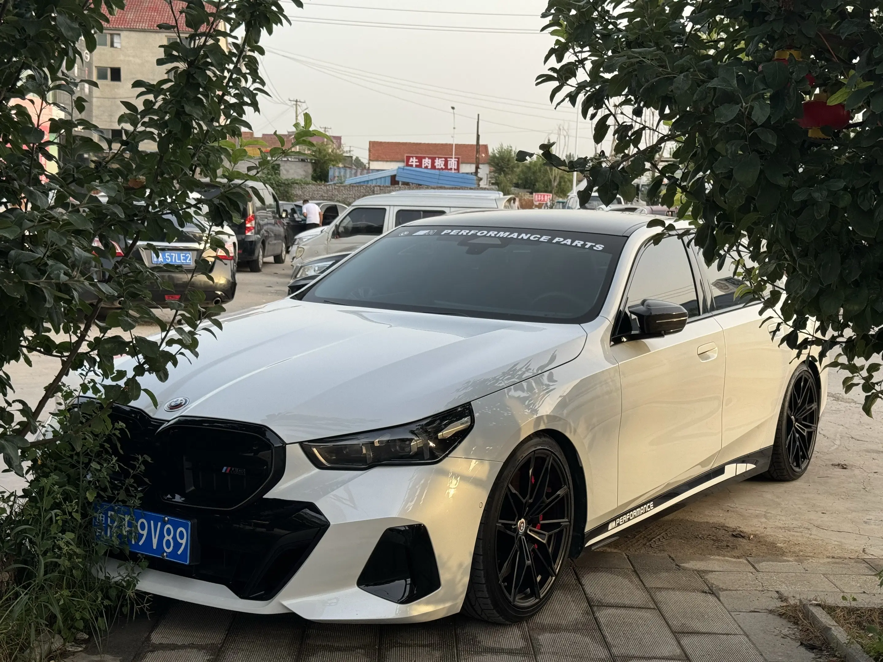 我认为我的这台5系是最帅的了