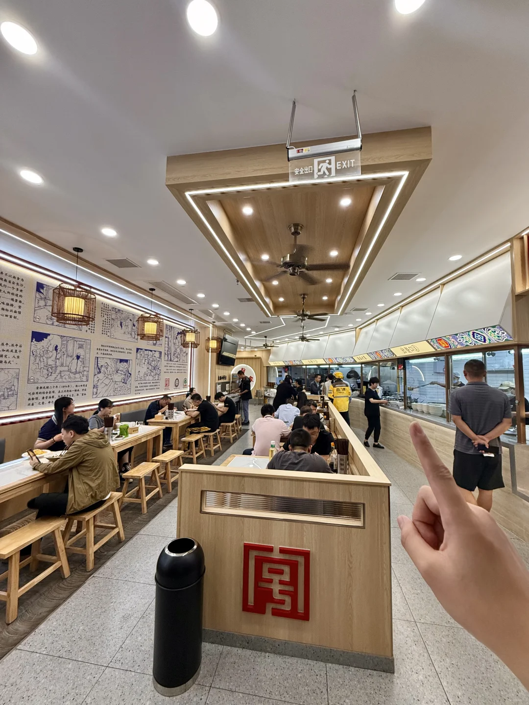 在长沙！！市中心本地人排队也要嗦的粉店……