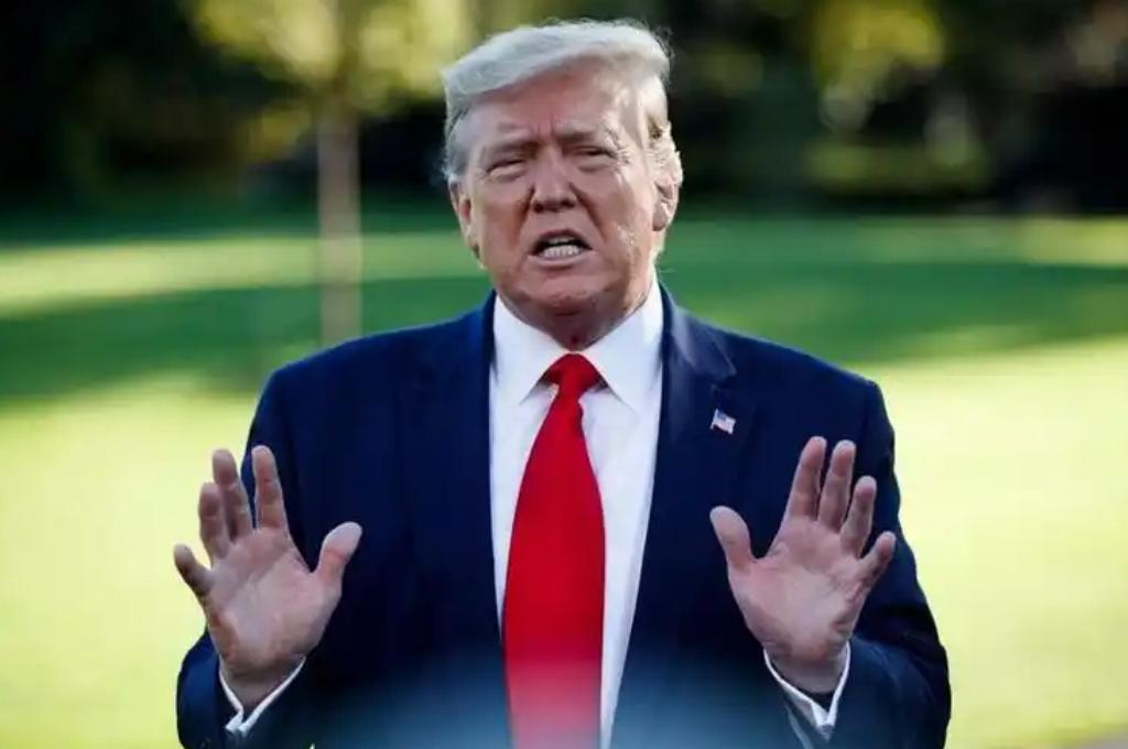 这回中国是真下狠手了！直接甩出两记重拳，把美国给打疼了。

近期中国接连出台两项