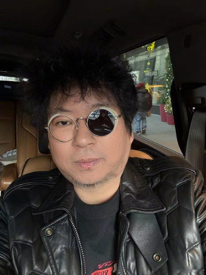 高晓松打假AI高仿视频带货高晓松说这两年没有出门营业 高晓松发文澄清：近期出现以