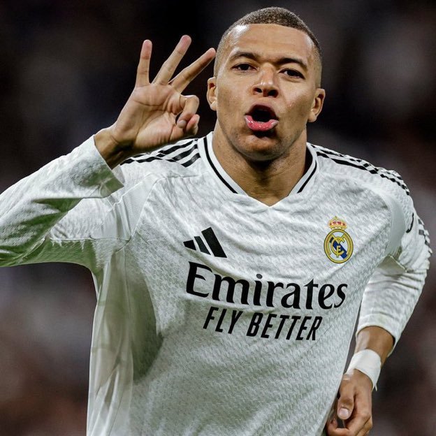 科贝确认：姆巴佩将随队前往曼彻斯特。 