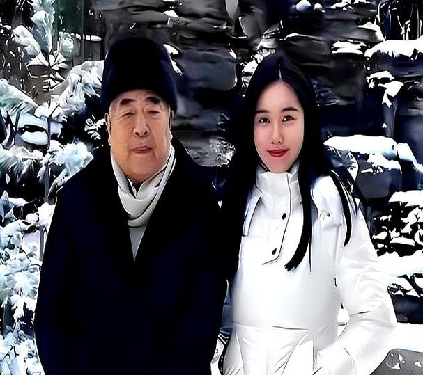 著名书画家，已经八十七岁的范曾发文，一边声明说和比自己小五十岁的妻子徐萌得到了一