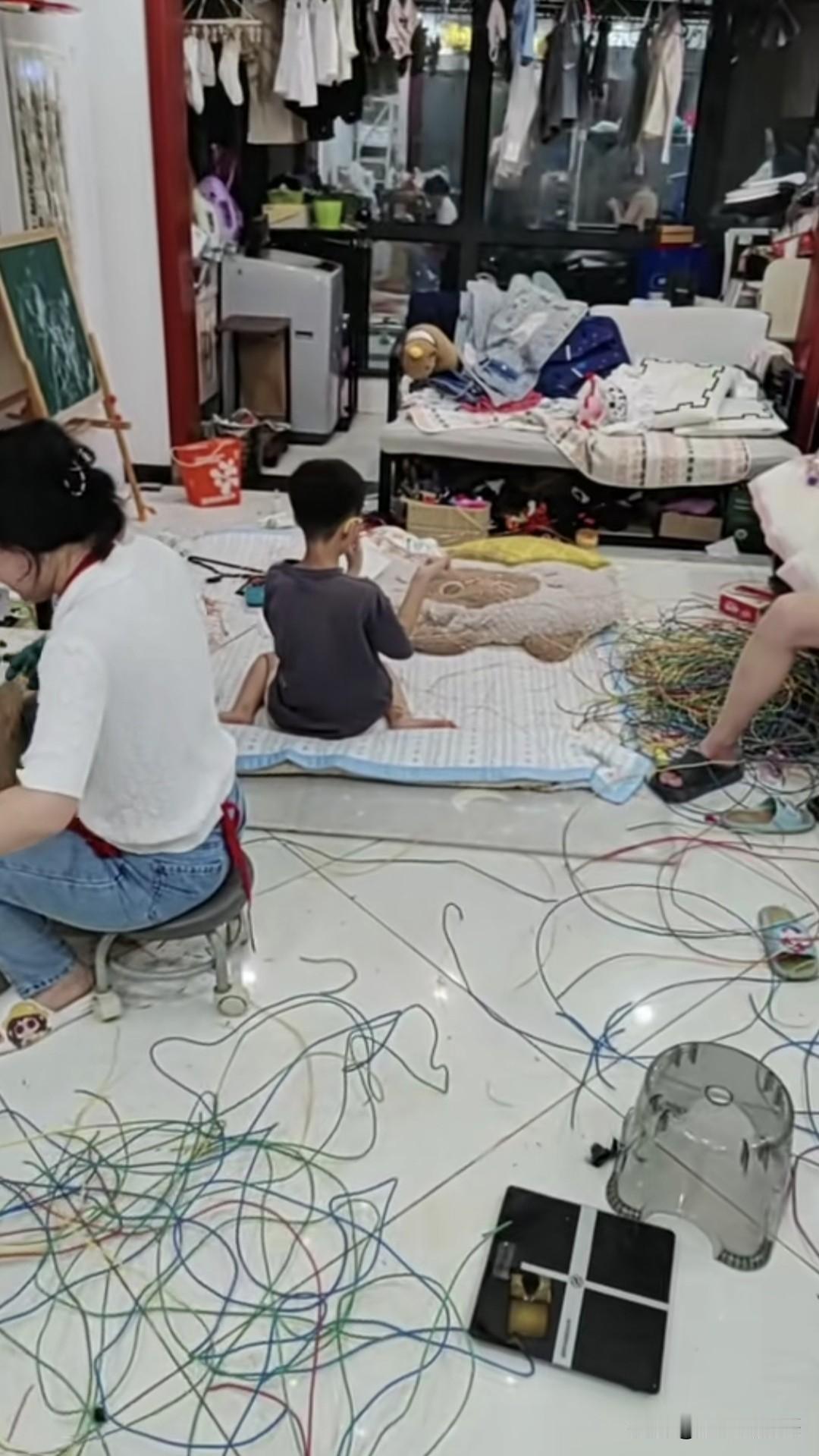 全家一起动手，干活效率就是快