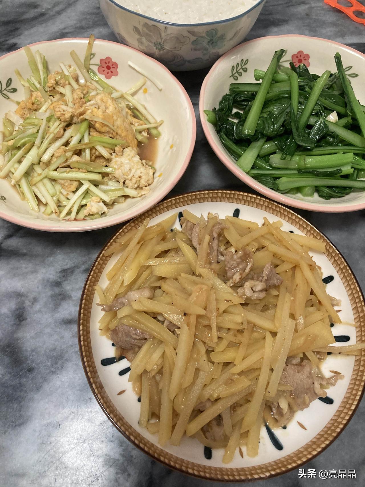 每天做饭都不知道做什么菜好，你们是不是也这样呢？

每次做肉菜，我是兴致勃勃地开