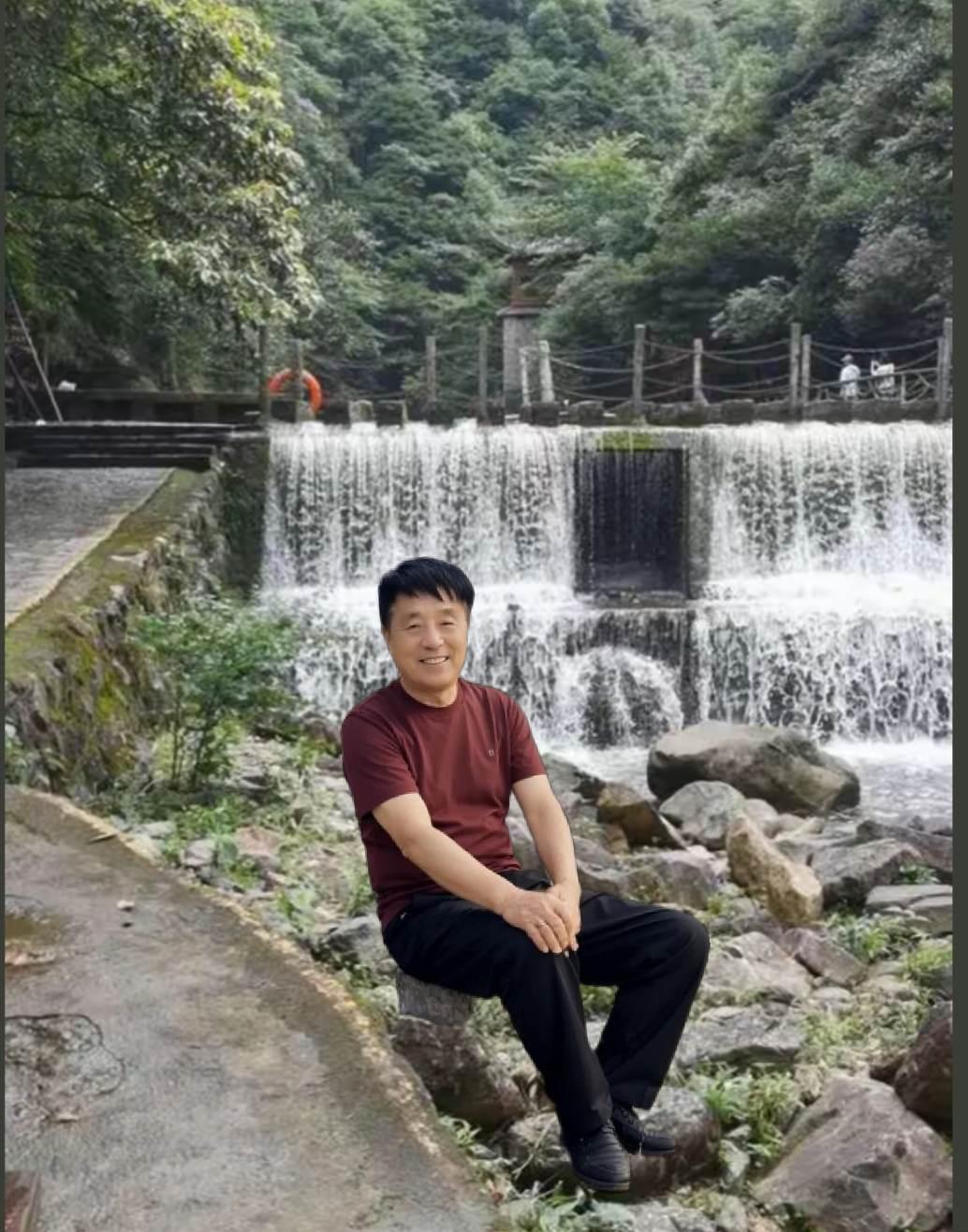 ，一首歌，想思一条河，献给大家请欣赏