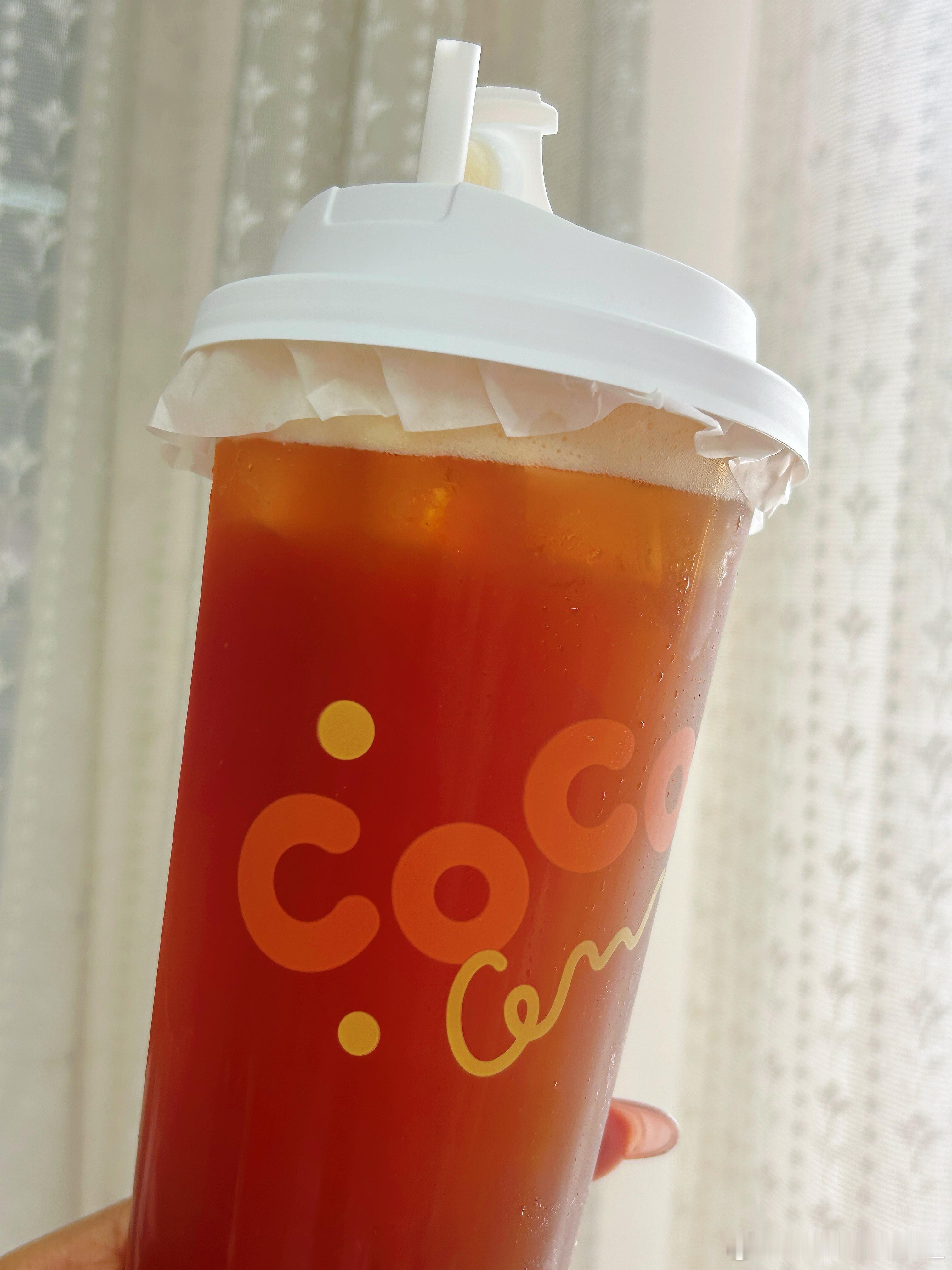 美式咖啡喝的少之又少。平常都是喝拿铁。今天点了一杯COCO的苹果气泡美式☕️7分