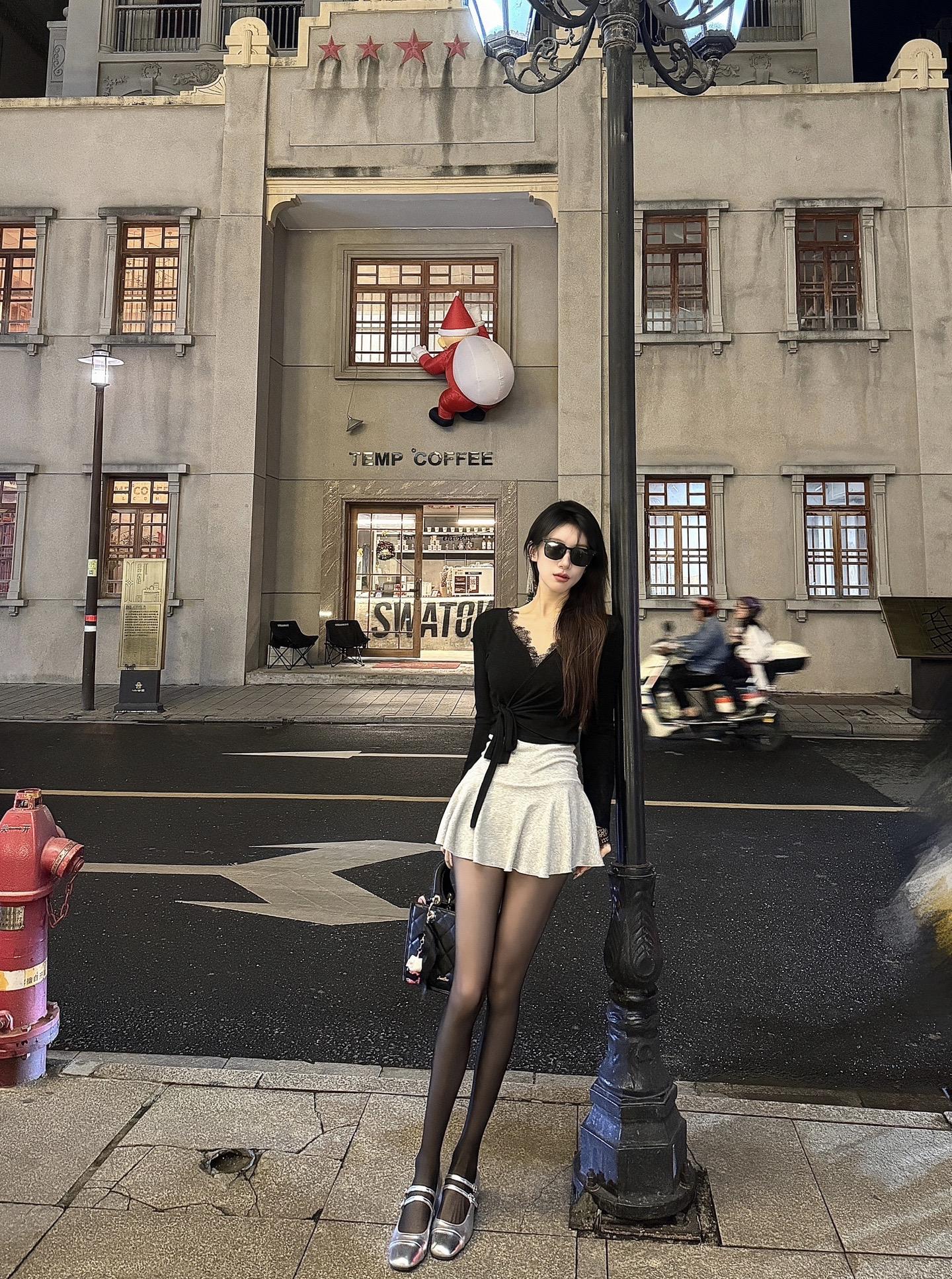 他没送你花吗？他画的大饼你笑的像花一样