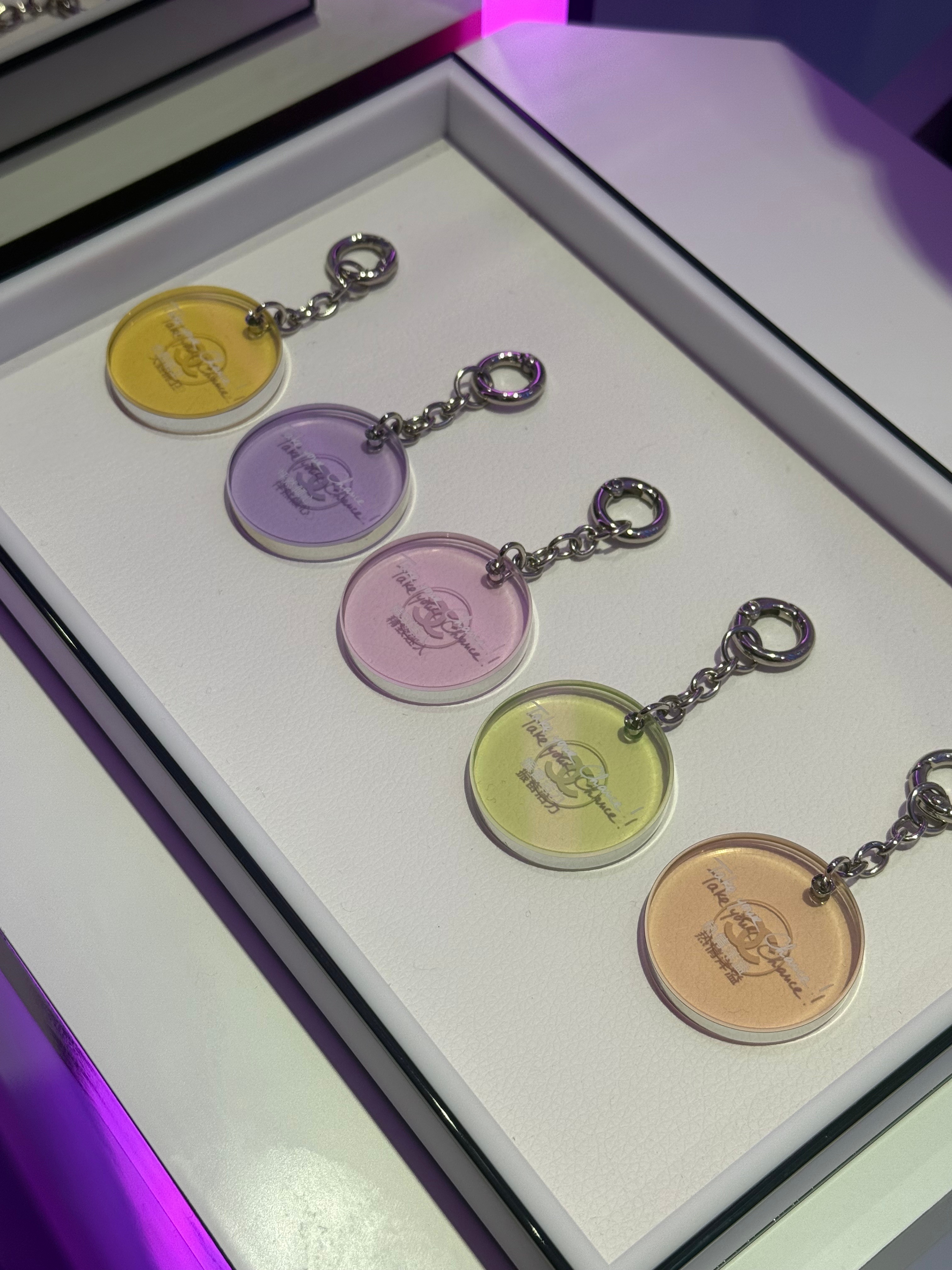 香奈儿CHANCE幸运连连 今天在芮欧1楼的“香奈儿邂逅梦幻香水空间”的紫色梦幻