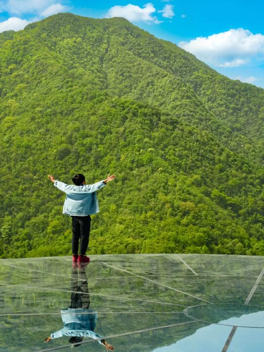 爱死这个比迪士尼还好玩的山野乐园，不费腿