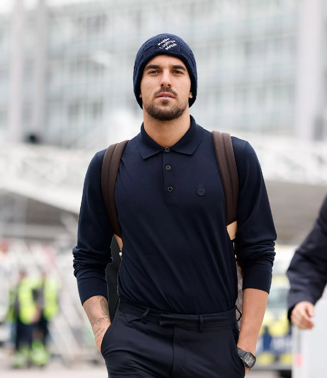 球队抵达慕尼黑！👋🇩🇪 欧冠联赛拜仁vs皇马