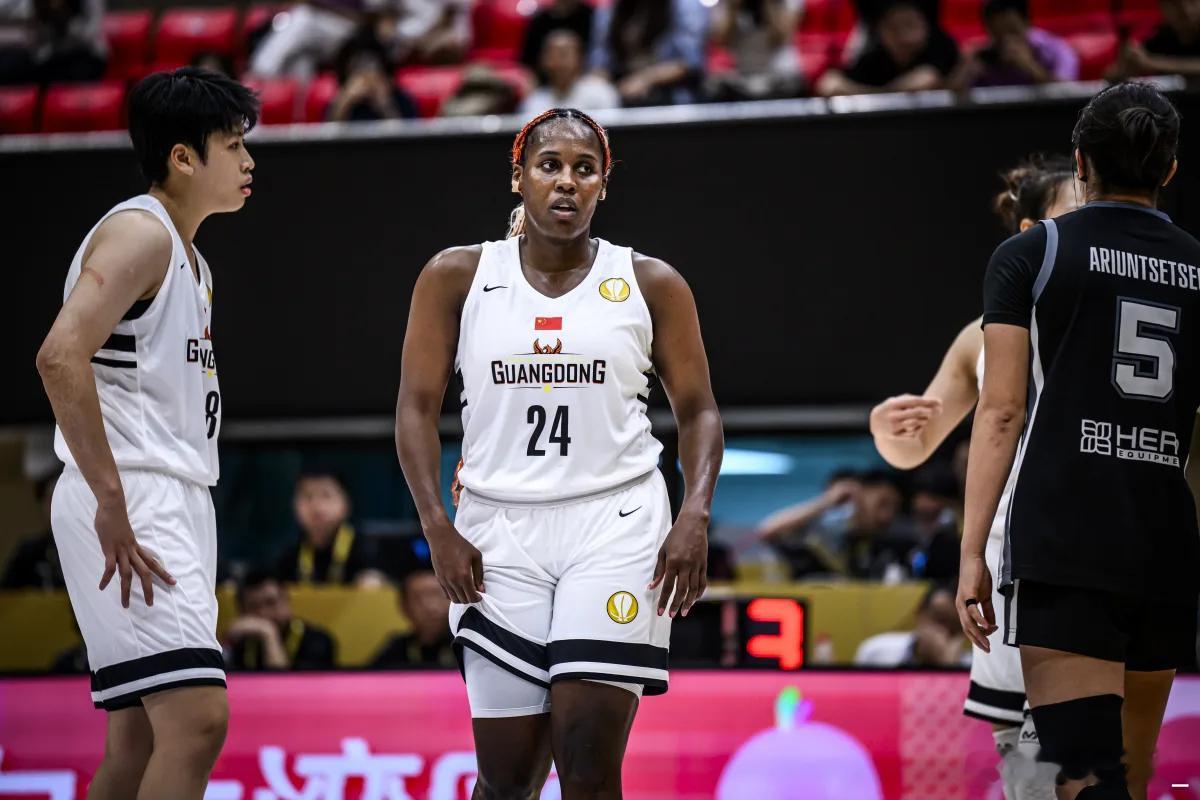 【广东女篮完胜蒙古冠军，取得亚俱杯开门红】在刚刚结束的一场FIBA亚洲女篮联赛 