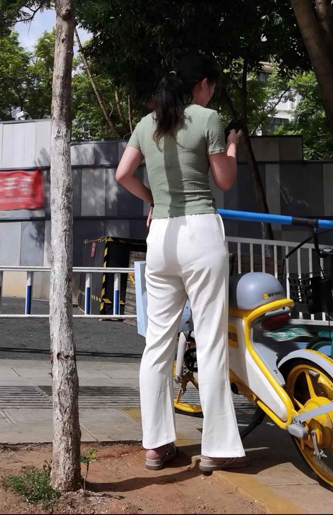 美女 街拍穿搭 长腿女神