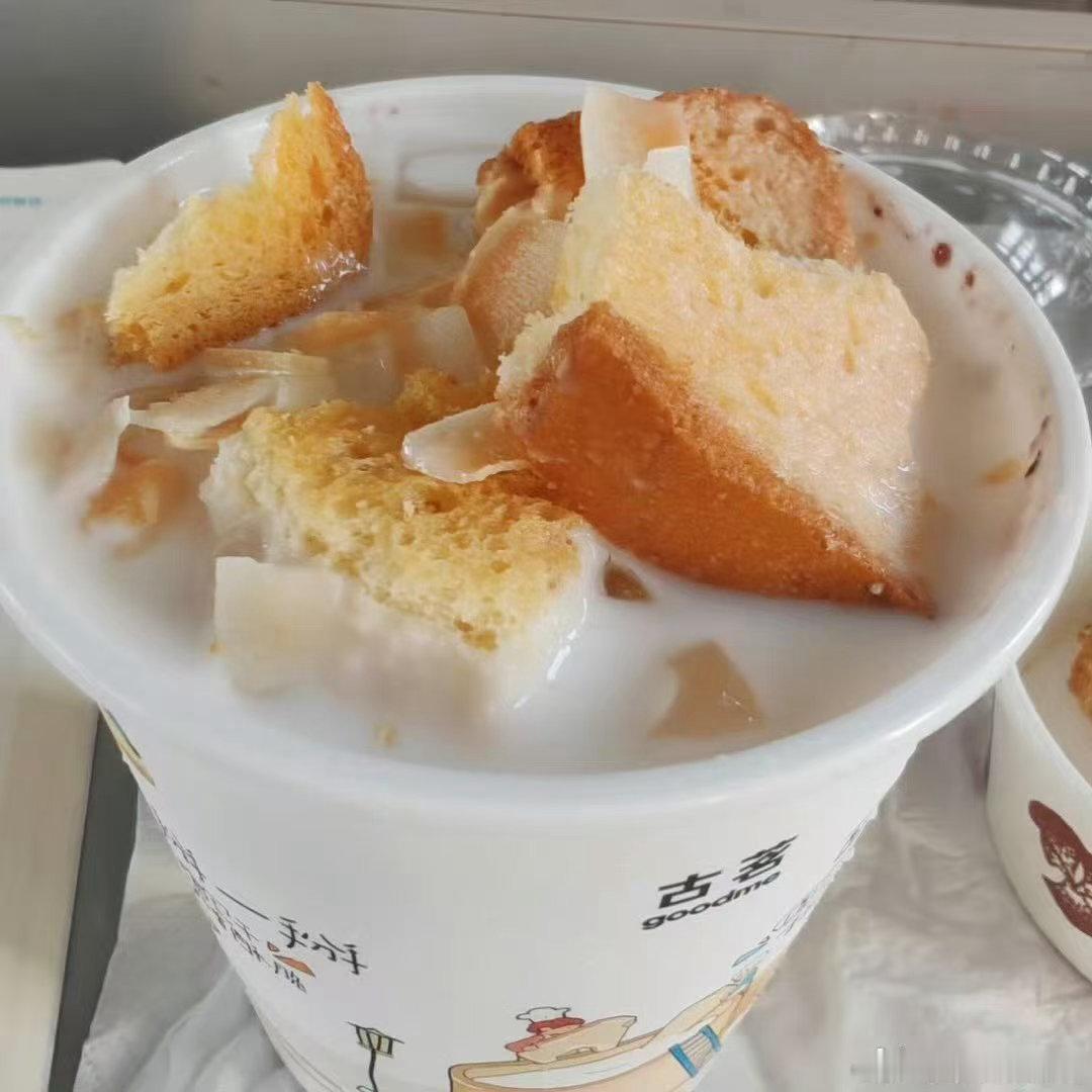 别人喝的是新品，老粉喝的是“你可算回来了”泡鲁达