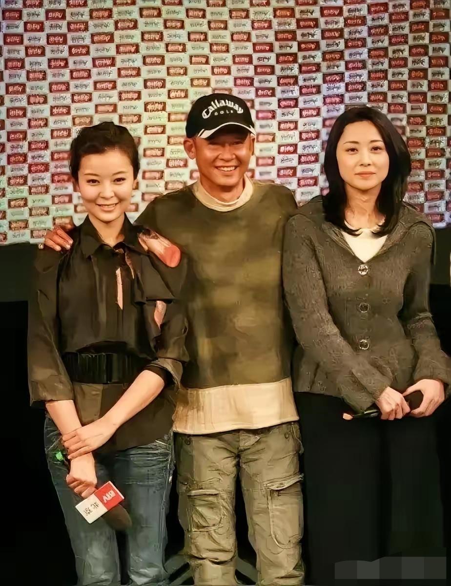 当年的电影《以人民的名义》
男演员王志文。女演员柯蓝，另一位你记得是谁吗？