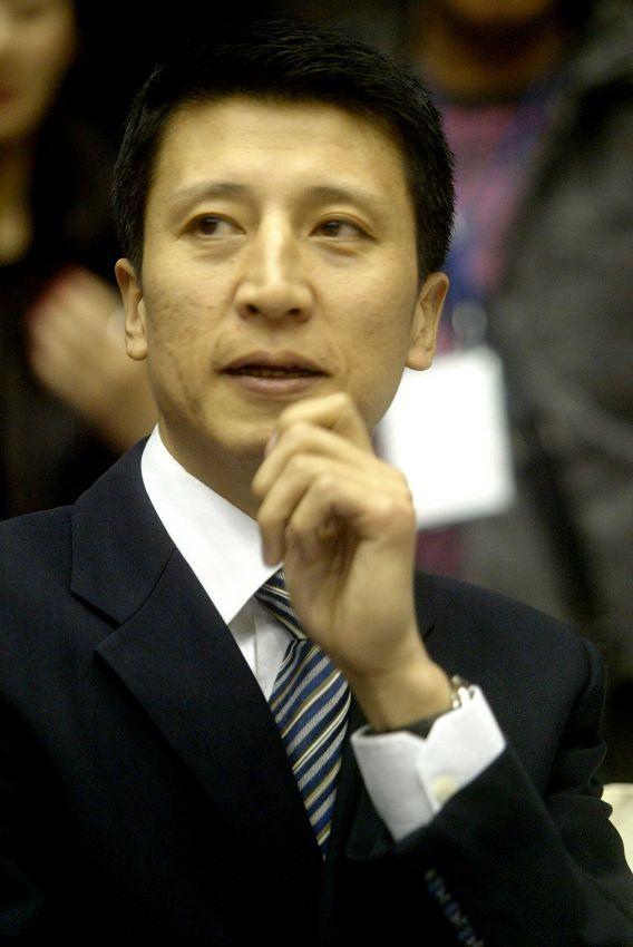 郭士强说大家都是中国人，要多理解球员背后辛苦的付出。
本人觉得郭导这话说的让人不