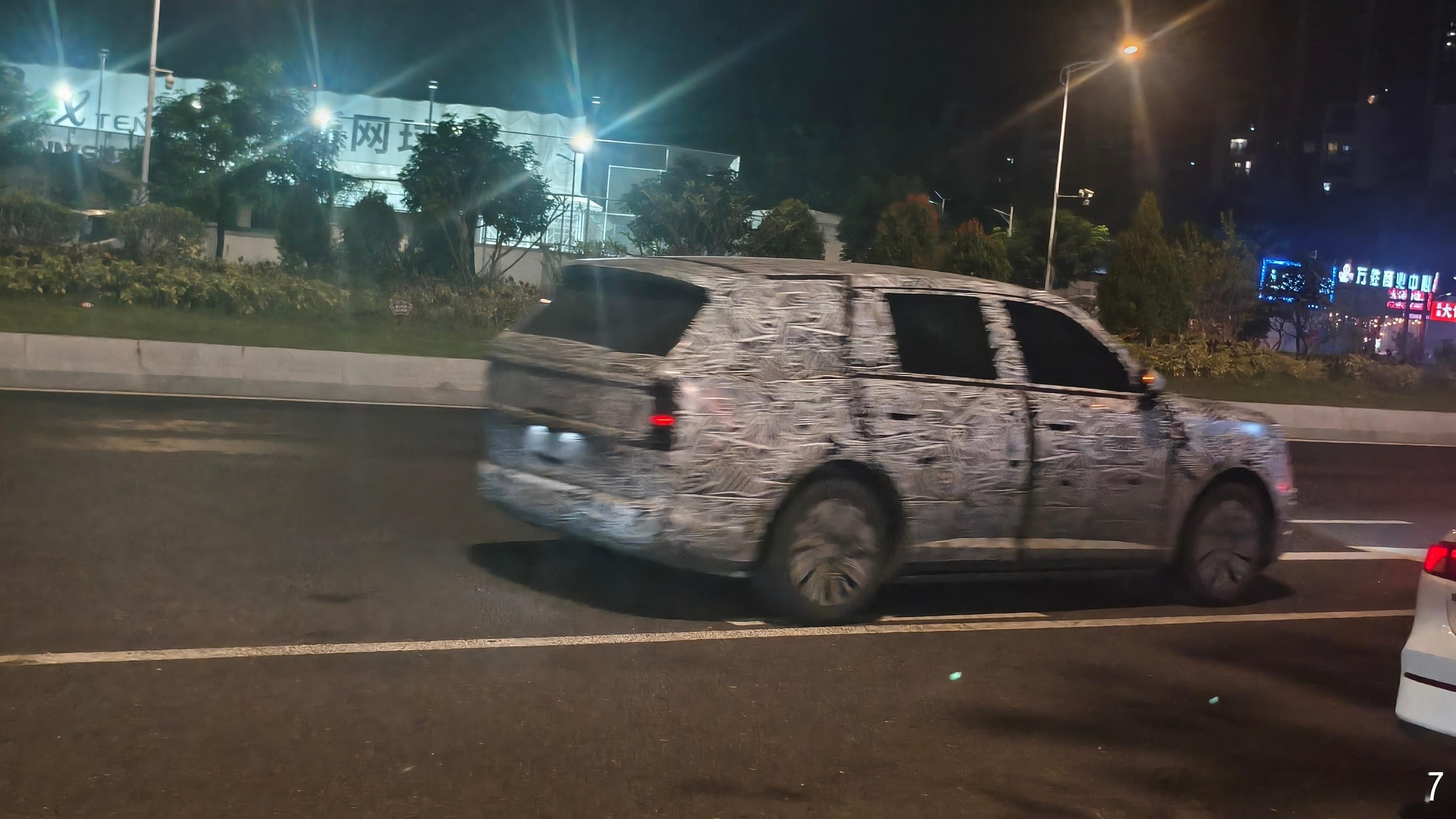 这是什么车，有人能看出来不 广州·保利广场