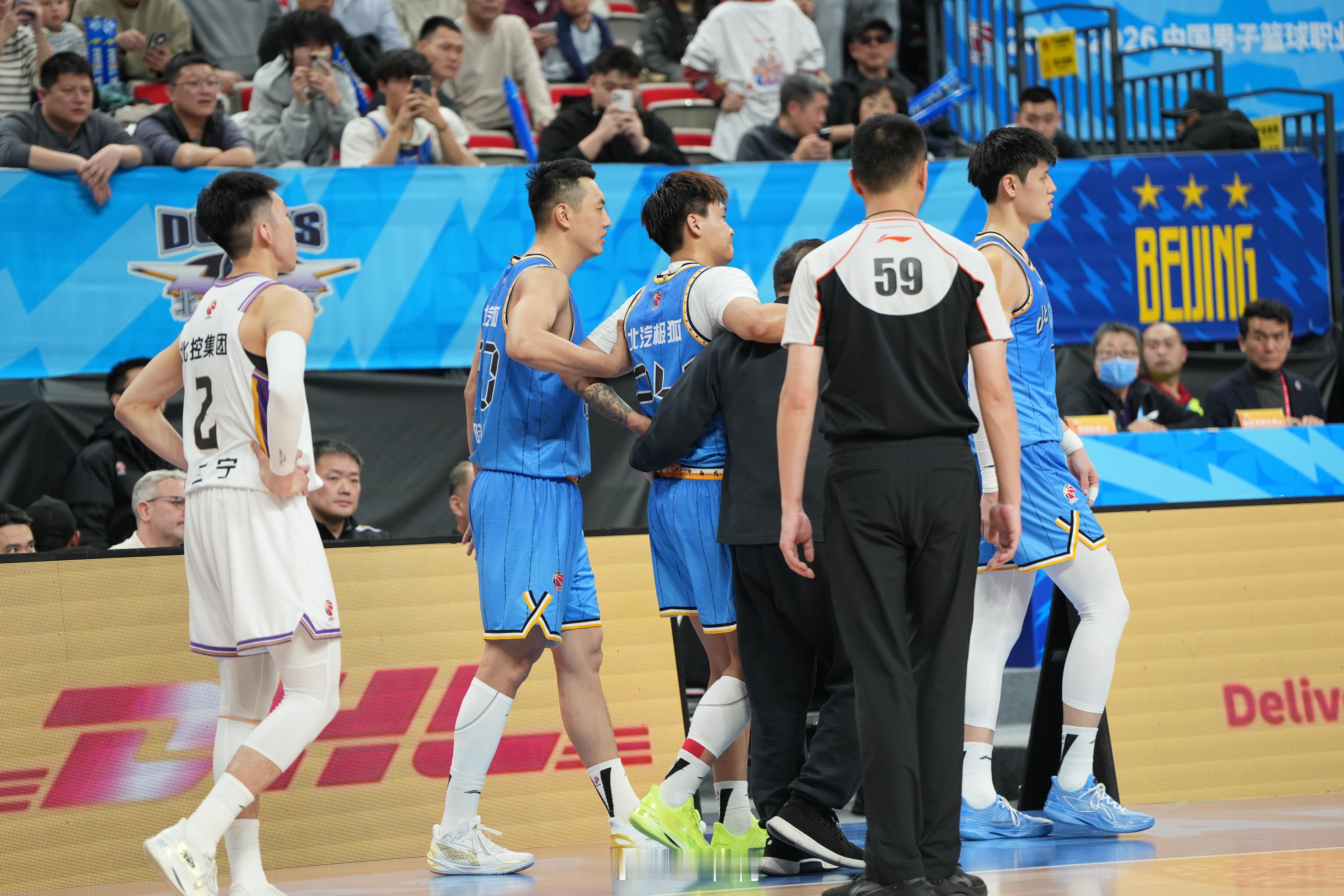 北京男篮vs北控男篮 闫军，郭士强都得骂你！ 