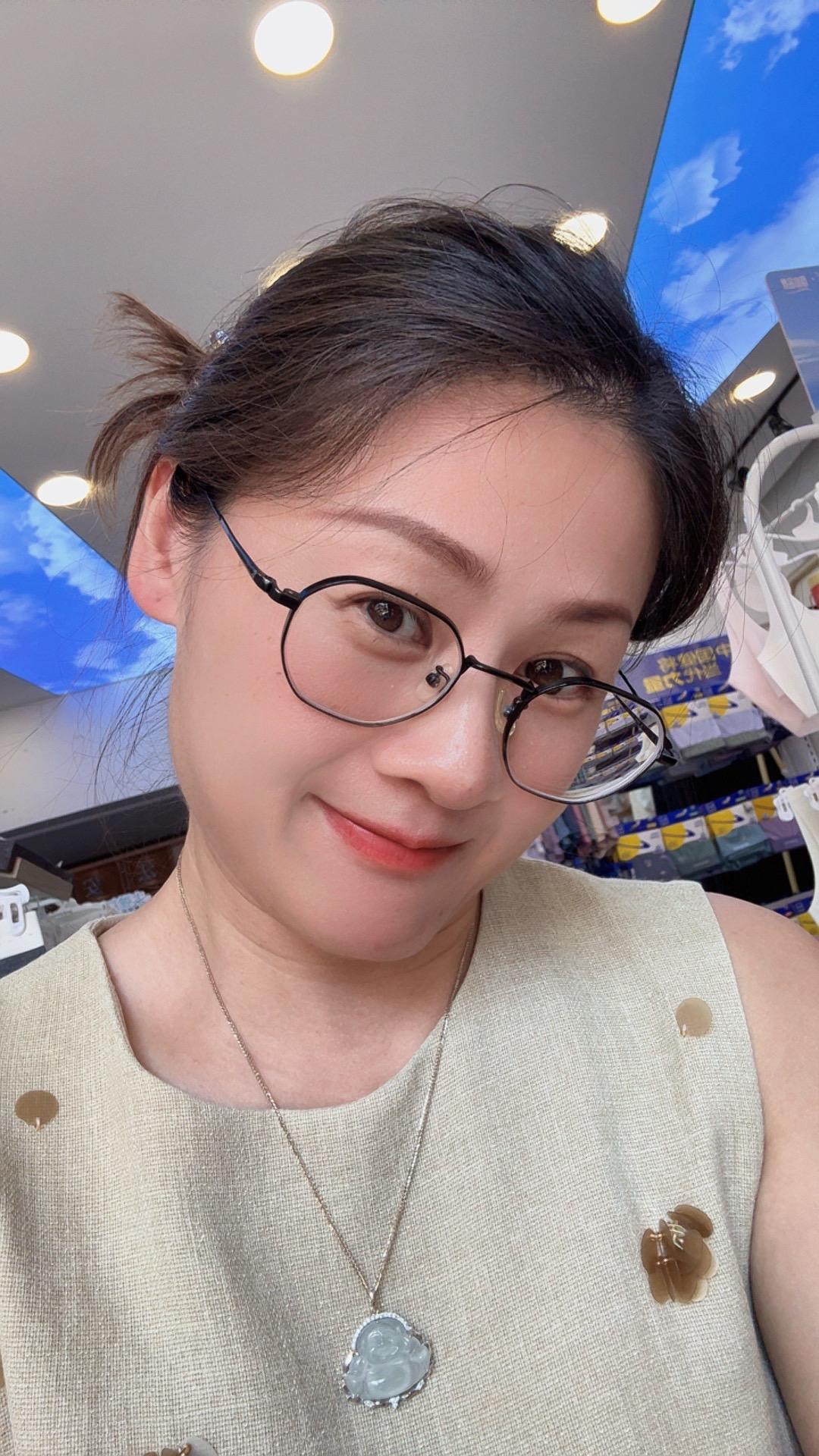 有友问：谈恋爱了吗？答：无…… 人生不过就是无数大大小小的选择，一点点...