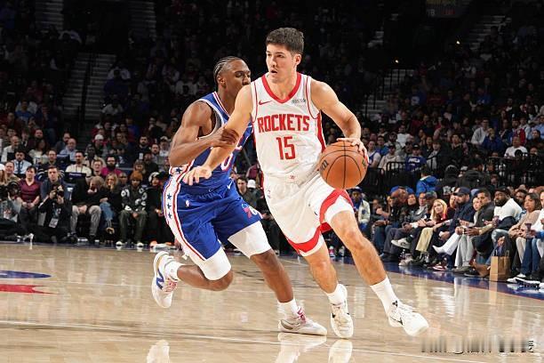 火箭局面不行了怎么办呢？没关系，反正到了第四节谢泼德会爆发的。为什么第四节才能爆