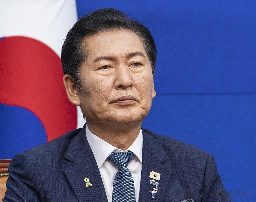 郑清来回击党内对手：刻意渲染分裂论调，反而在加剧阵营割裂

7月21日，韩国共同
