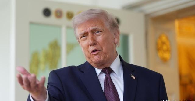 纽约时报报道：“过去二十年，中国在与伊朗的军事关系中一直维持着一种微妙的平衡，通