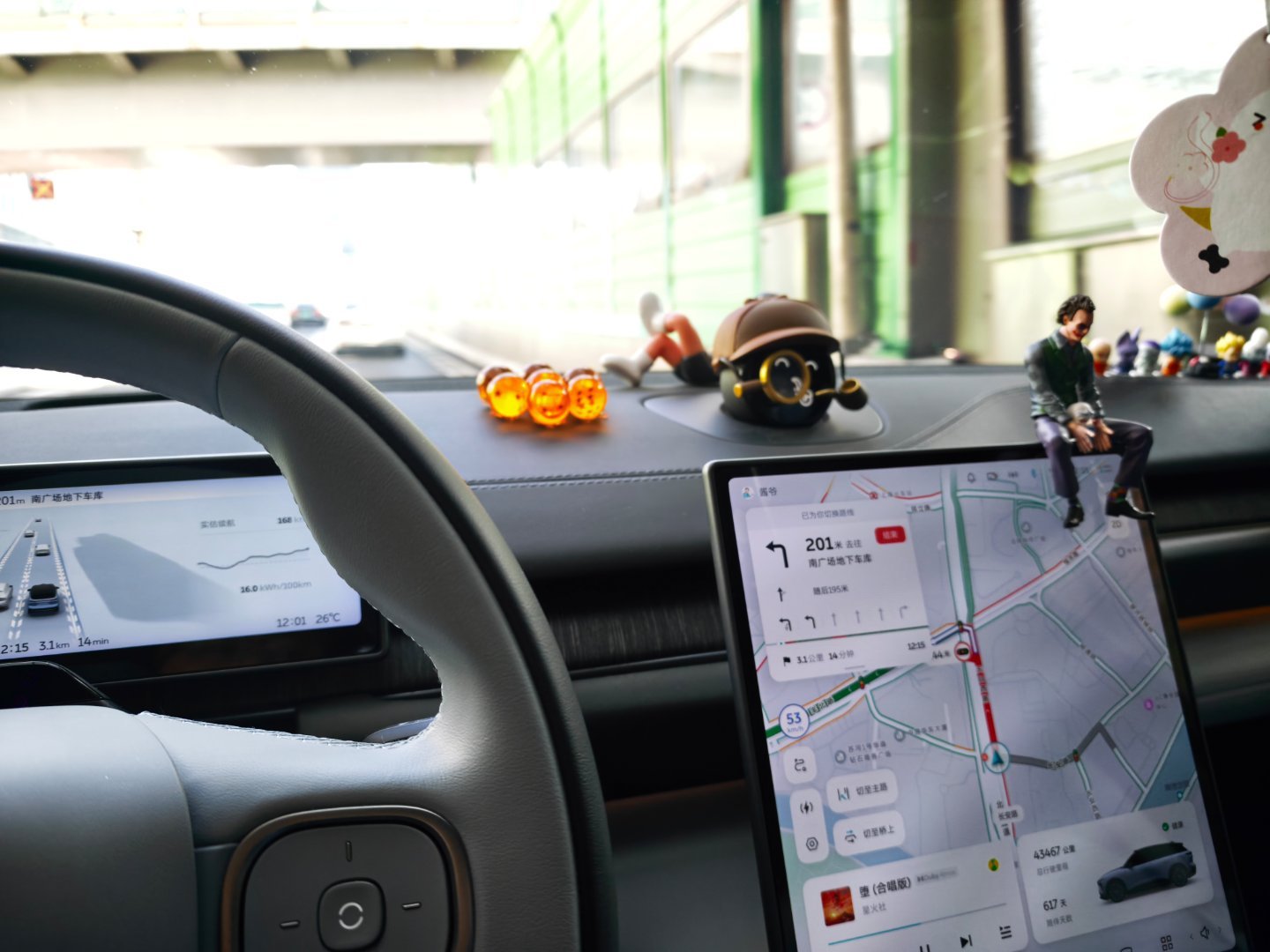 每次从中环转进北横通道都忍不住吐槽。这个导航，进了隧道就永远装死，等到过了江苏路